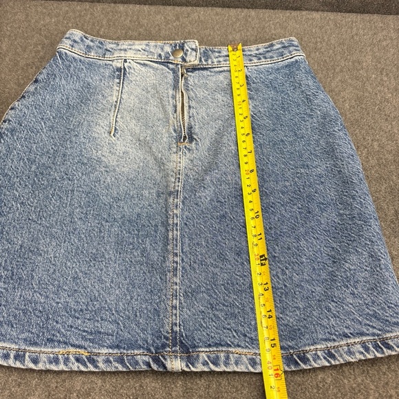 We The Free People Y2K Denim Jean Mini Skirt Zipper Faded Size 2 SM Light Wash - Picture 8 of 8